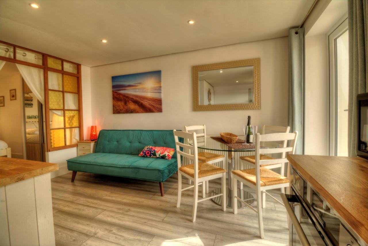 Pass The Keys Shore To Please - Sea Views And Beach Front Modern 1Bed Apt With Sofabed Portsmouth Extérieur photo